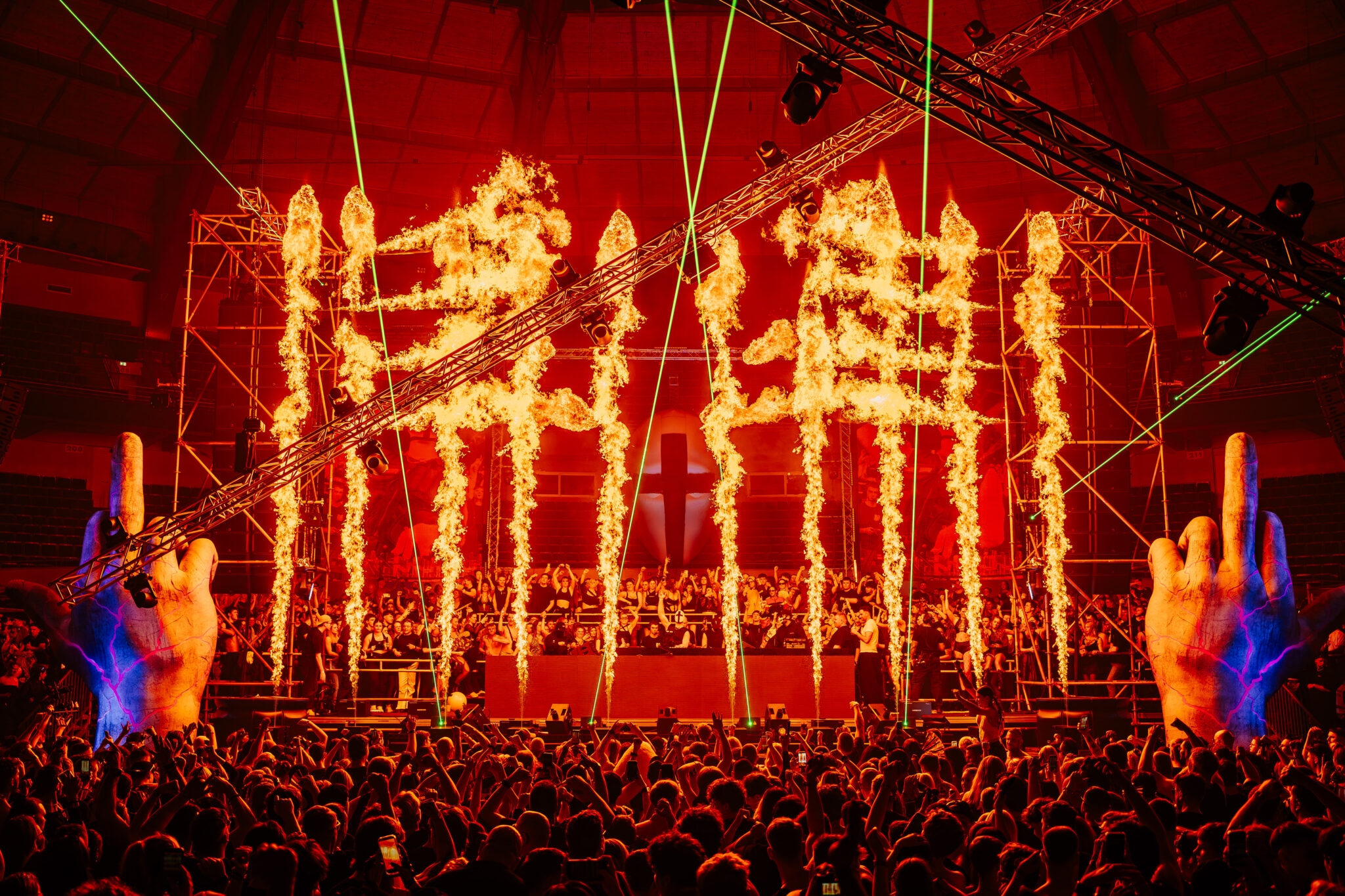 Holy Priest kündigt größte HOLY SHIT SHOW aller Zeiten an
